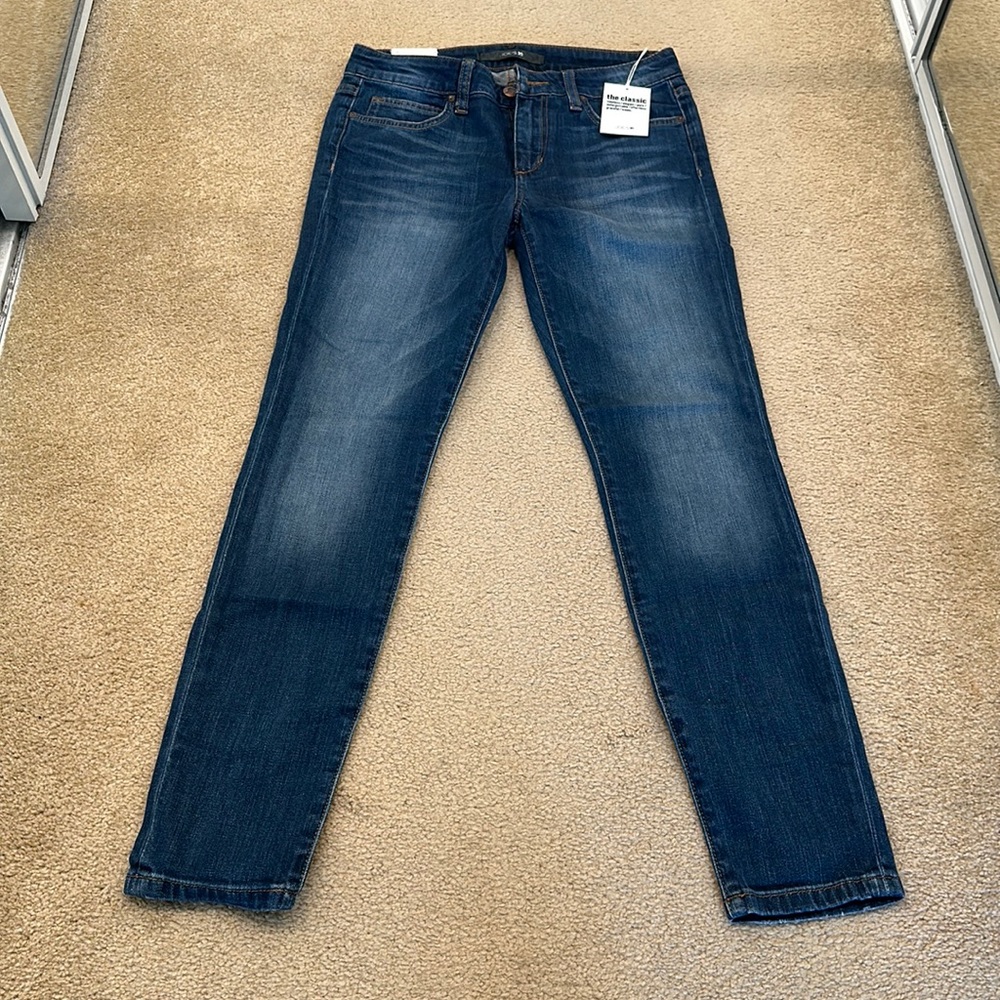 NWT - Joe’s - The Classic Skinny Ankle Jean